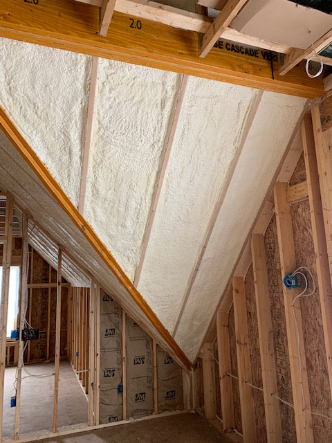 Closed cell spray foam insulation